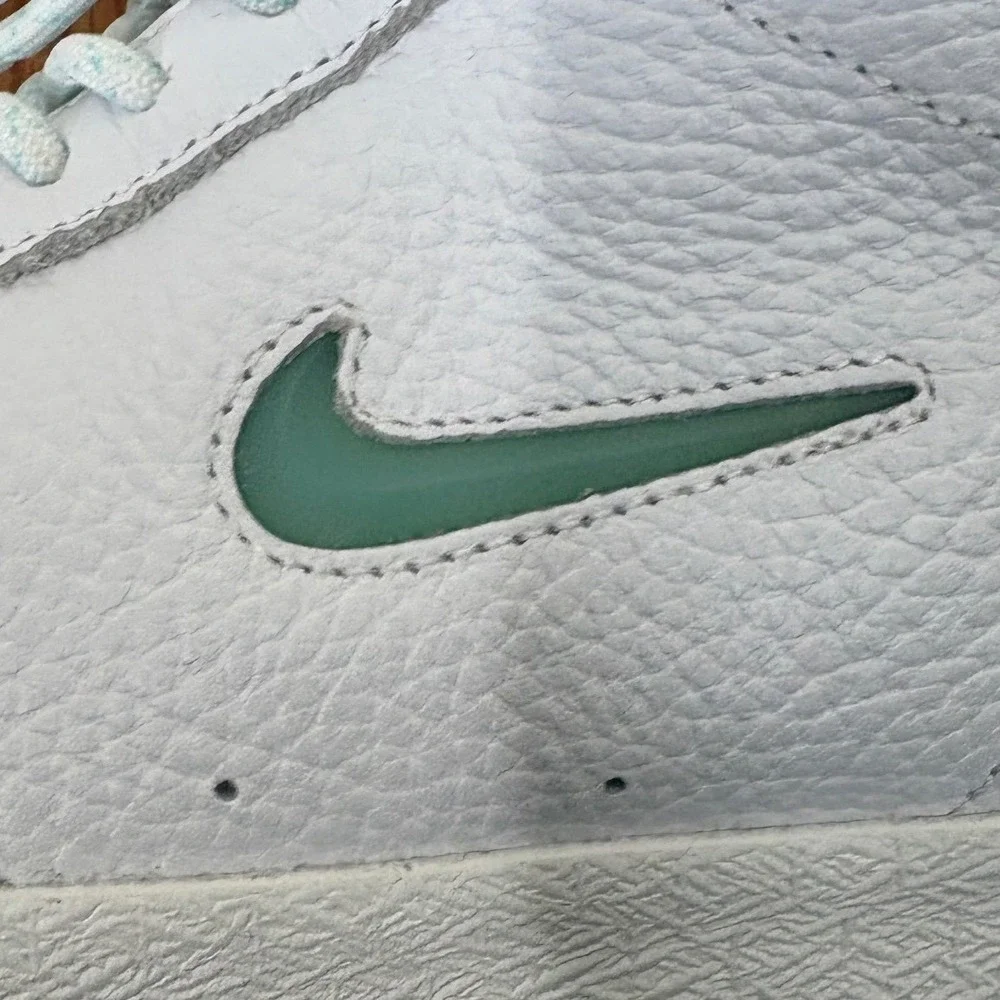 Nike SB Blazer Mid Premium Sneaker Shoe White Glacier Women's size 7